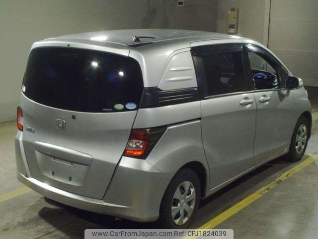 honda freed-spike 2012 CFJ1824039 image 2