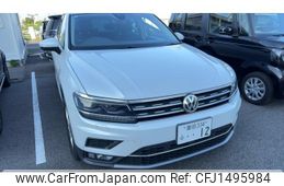 volkswagen tiguan 2017 -VOLKSWAGEN--VW Tiguan ABA-5NCZE--WVGZZZ5NZJW862898---VOLKSWAGEN--VW Tiguan ABA-5NCZE--WVGZZZ5NZJW862898-