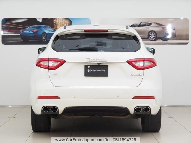 maserati levante 2018 CFJ1594725 image 2