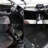 toyota c-hr 2018 quick_quick_DAA-ZYX10_2116057 image 9