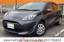 toyota aqua 2017 CFJ1706824