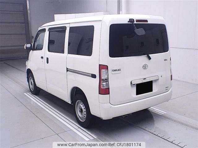 toyota townace-van 2022 CFJ1801174 image 2