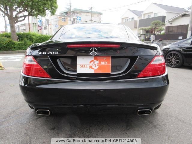 mercedes-benz slk-class 2015 quick_quick_172448_WDD1724482F114816 image 2
