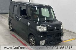 toyota pixis-mega 2017 CFJ1861316