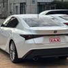 lexus is 2022 CFJ1806068 image 13