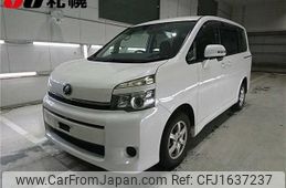 toyota voxy 2012 CFJ1637237