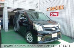 toyota noah 2011 CFJ0131481