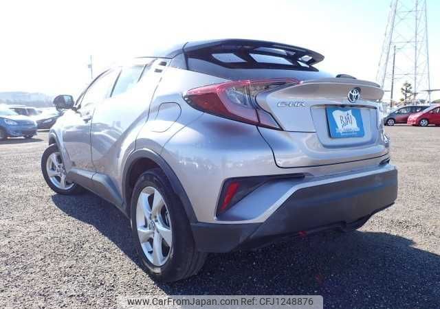 toyota c-hr 2018 646828-N2025010004F-21 image 2