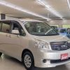 toyota noah 2012 BD230693A0092 image 3