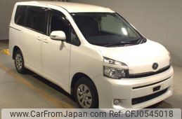 toyota voxy 2013 quick_quick_DBA-ZRR75G_0110066