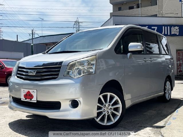 toyota noah 2012 -TOYOTA--Noah DBA-ZRR70Gｶｲ--ZRR70-0532736---TOYOTA--Noah DBA-ZRR70Gｶｲ--ZRR70-0532736- image 1
