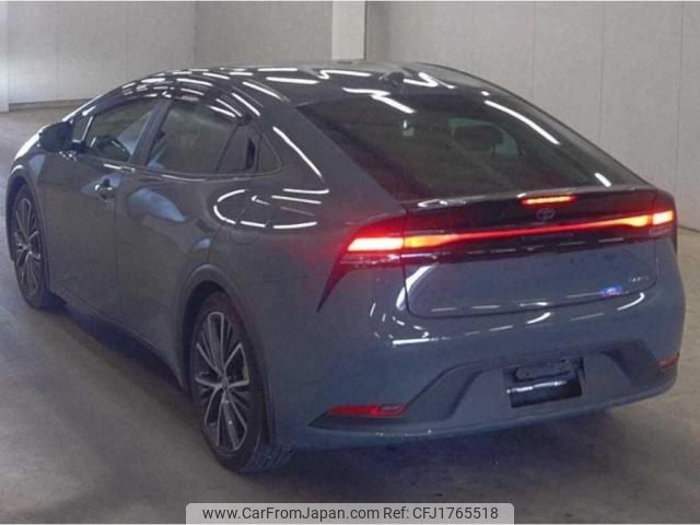 toyota prius 2025 CFJ1765518 image 2