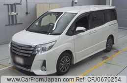 toyota noah 2015 -TOYOTA--Noah ZRR80W-0110102---TOYOTA--Noah ZRR80W-0110102-