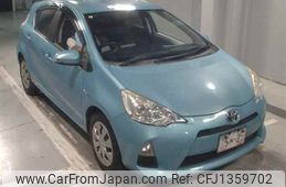 toyota aqua 2013 -TOYOTA--AQUA NHP10-2194710---TOYOTA--AQUA NHP10-2194710-