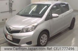toyota vitz 2012 CFJ1777496