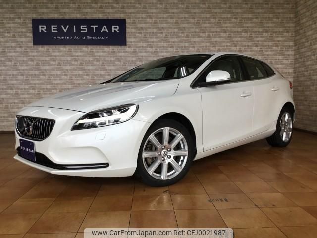 volvo v40 2017 quick_quick_LDA-MD4204T_YV1MVA8RDH2429885 image 1