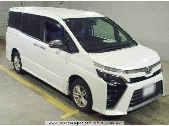 toyota voxy 2018 quick_quick_DBA-ZRR85W_0111367 image 1