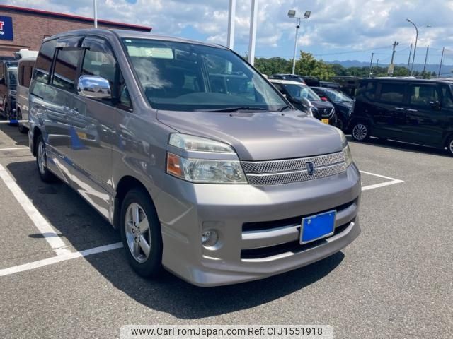 toyota voxy 2005 CFJ1551918 image 2