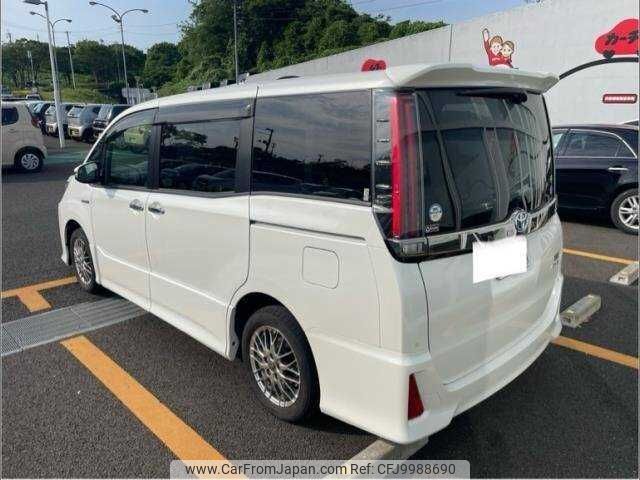 toyota noah 2020 504928-922468 image 2