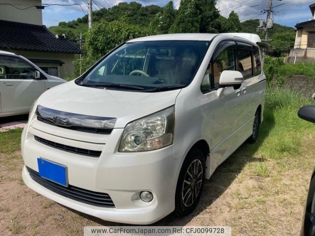 toyota noah 2008 -TOYOTA--Noah DBA-ZRR70W--ZRR70-0134678---TOYOTA--Noah DBA-ZRR70W--ZRR70-0134678- image 1