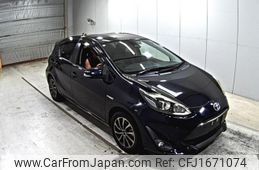 toyota aqua 2018 CFJ1671074