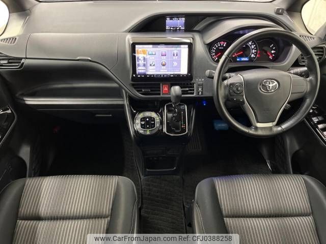 toyota voxy 2017 -TOYOTA--Voxy DBA-ZRR80W--ZRR80-0371147---TOYOTA--Voxy DBA-ZRR80W--ZRR80-0371147- image 2