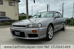 nissan skyline 2000 4267