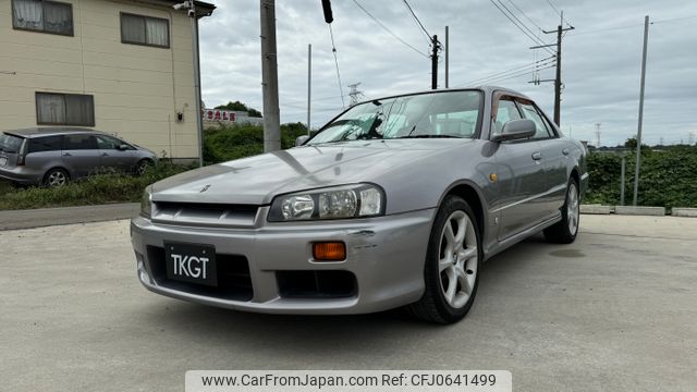 nissan skyline 2000 4267 image 1