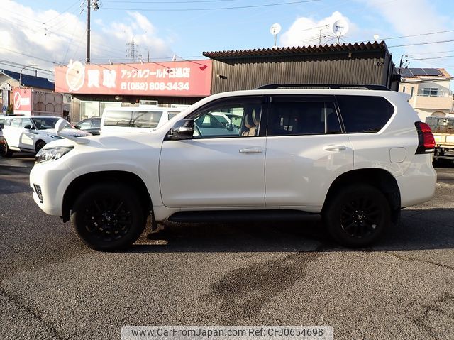 toyota land-cruiser-prado 2022 25520708 image 2