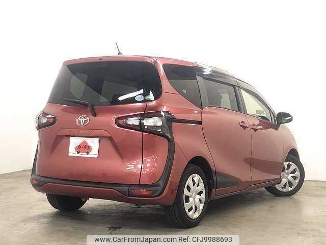 toyota sienta 2017 504928-922331 image 2