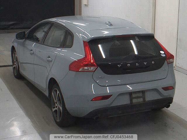 volvo v40 2018 -VOLVO--Volvo V40 MB4154T-0K2549188---VOLVO--Volvo V40 MB4154T-0K2549188- image 2