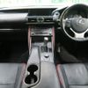 lexus is 2019 CFJ1582206 image 2