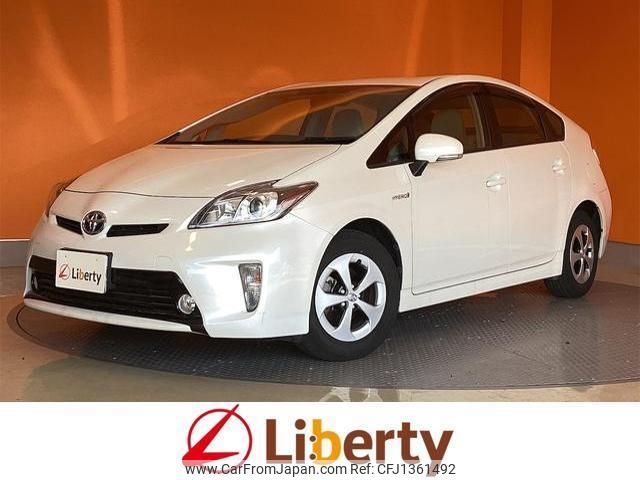 toyota prius 2015 quick_quick_ZVW30_ZVW30-1917075 image 1
