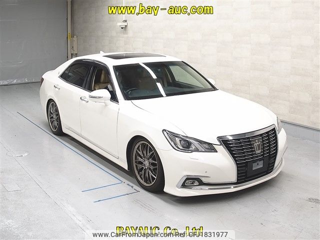 toyota crown 2016 CFJ1831977 image 1
