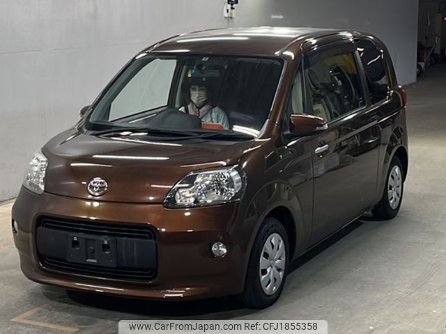 toyota porte 2013 CFJ1855358 image 1
