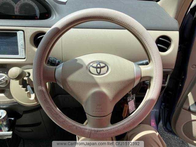 toyota sienta 2012 CFJ1512392 image 1