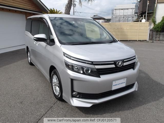 toyota voxy 2016 GOO_JP_700070659730240820001 image 1