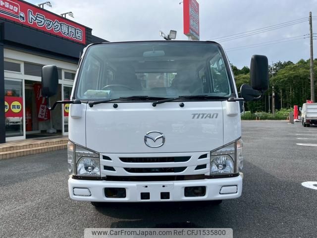 mazda titan 2016 CFJ1535800 image 2