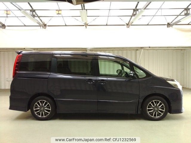 toyota noah 2015 ENHANCEAUTO_1_ea300230 image 2