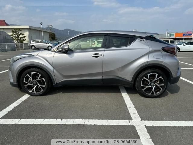 toyota c-hr 2017 quick_quick_DAA-ZYX10_ZYX10-2018902 image 2