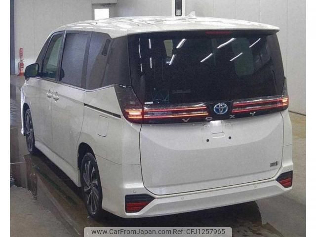 toyota voxy 2023 quick_quick_6AA-ZWR90W_0068684 image 2
