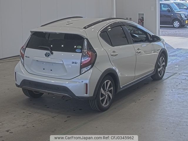 toyota aqua 2018 -TOYOTA--AQUA NHP10H-6760521---TOYOTA--AQUA NHP10H-6760521- image 2