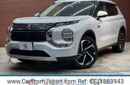 mitsubishi outlander-phev 2023 CFJ1883943
