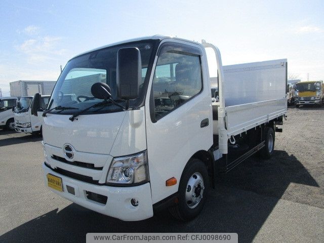 hino dutro 2024 -HINO--Hino Dutoro 2KG-XZU710M--XZU710-0037110---HINO--Hino Dutoro 2KG-XZU710M--XZU710-0037110- image 1