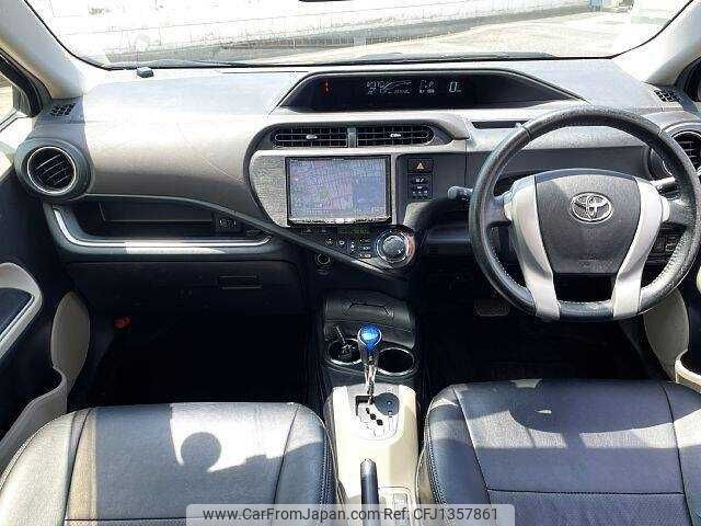 toyota aqua 2015 504928-931169 image 1