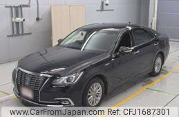 toyota crown 2017 CFJ1687301