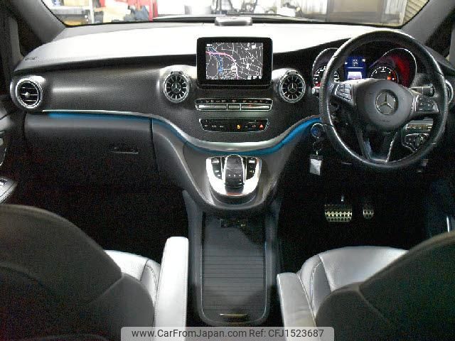 mercedes-benz v-class 2016 CFJ1523687 image 2