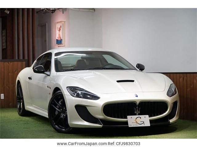 maserati granturismo 2015 -MASERATI--Maserati GranTurismo ABA-MMCS1--ZAMUH45J000153686---MASERATI--Maserati GranTurismo ABA-MMCS1--ZAMUH45J000153686- image 1