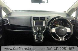 toyota ractis 2011 504928-924605