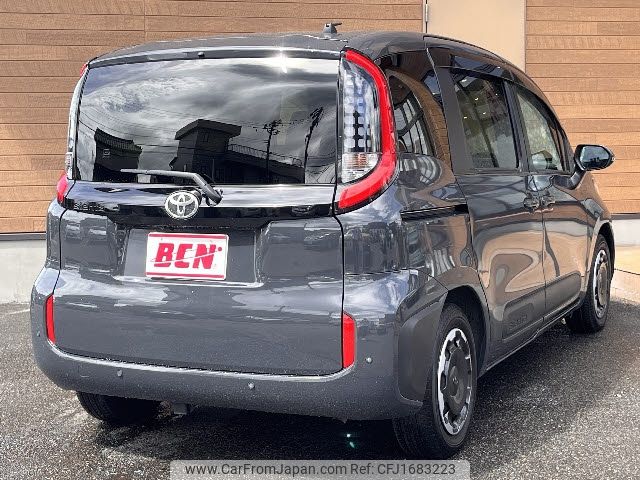 toyota sienta 2023 CFJ1683223 image 2